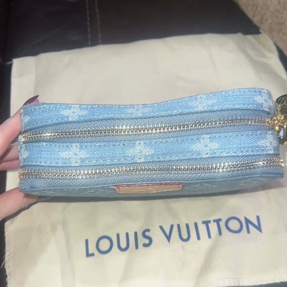 Louis Vuitton Light Blue Monogram Crossbody Bag - Picture 5 of 6